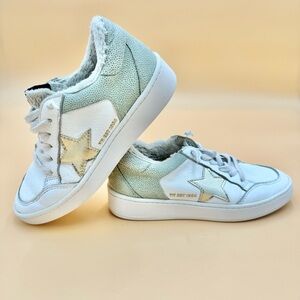 Vintage Havana Zaria Sz 7.5 Womens White Lace Up Gold Star Faux Fur Sneakers